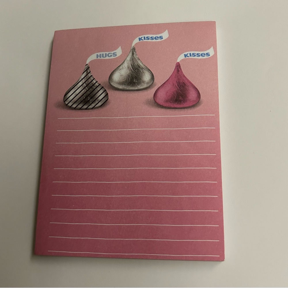New Hershey's Kisses Pink Short Pad Hershey's Official Licensed Product Hugs
